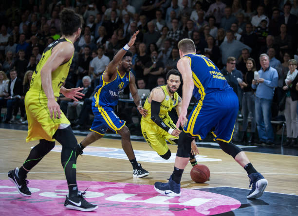 合于帕梅卡 合于帕梅卡