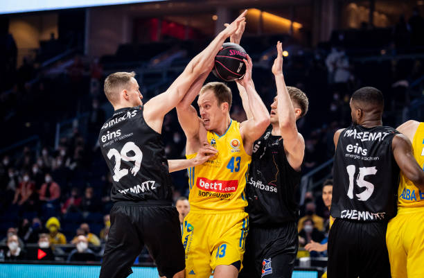 冠军争夺与 冠军争夺与