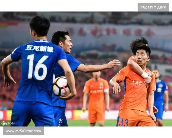 中超防守策略解析：如何应对高强度攻防转换和阵型调整挑战